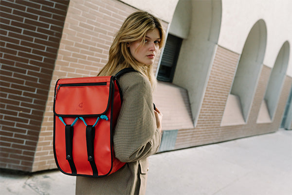 Découvrez notre gamme de sac à dos upcyclés 18L et 12L