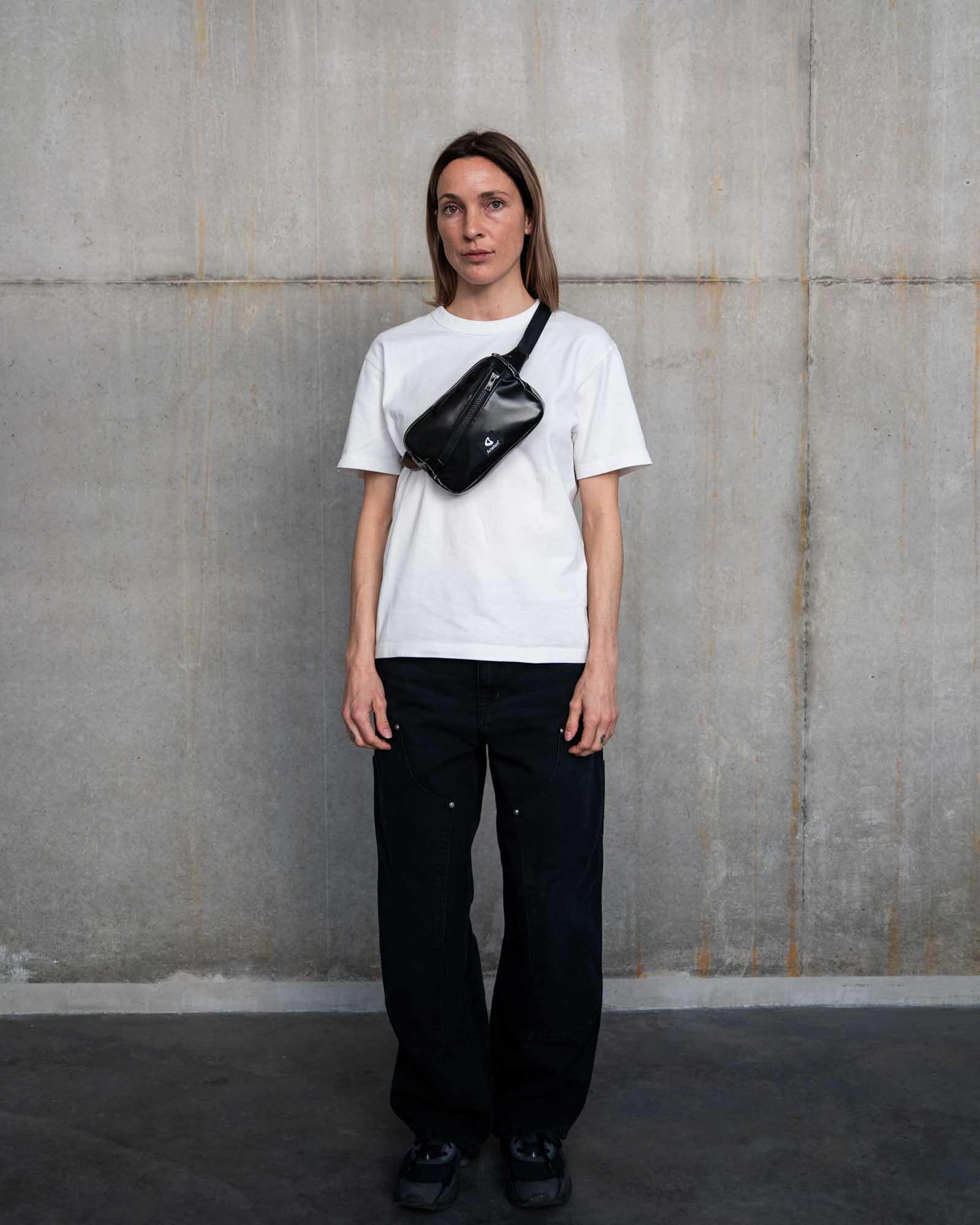 Banane calao Artefact Noir