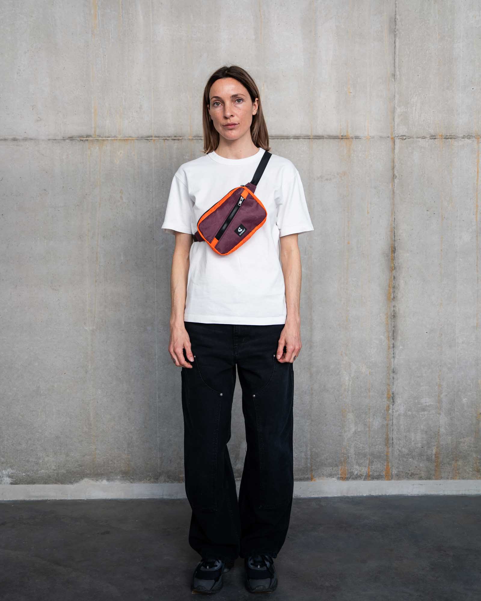 Banane calao Artefact Viollette