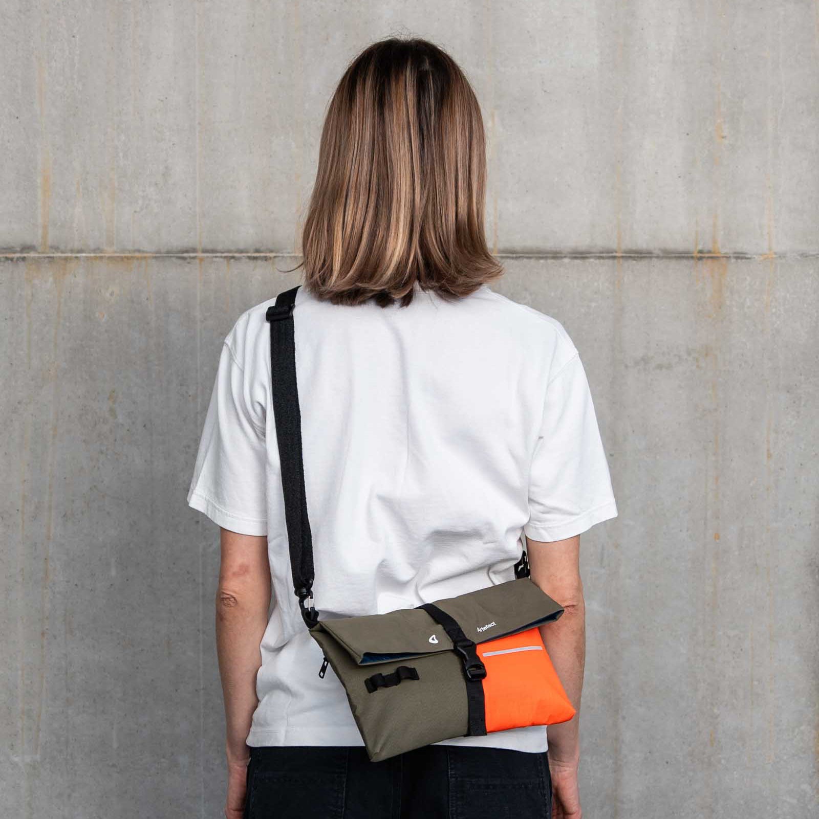 Crossbody RIV001 Artefact 
