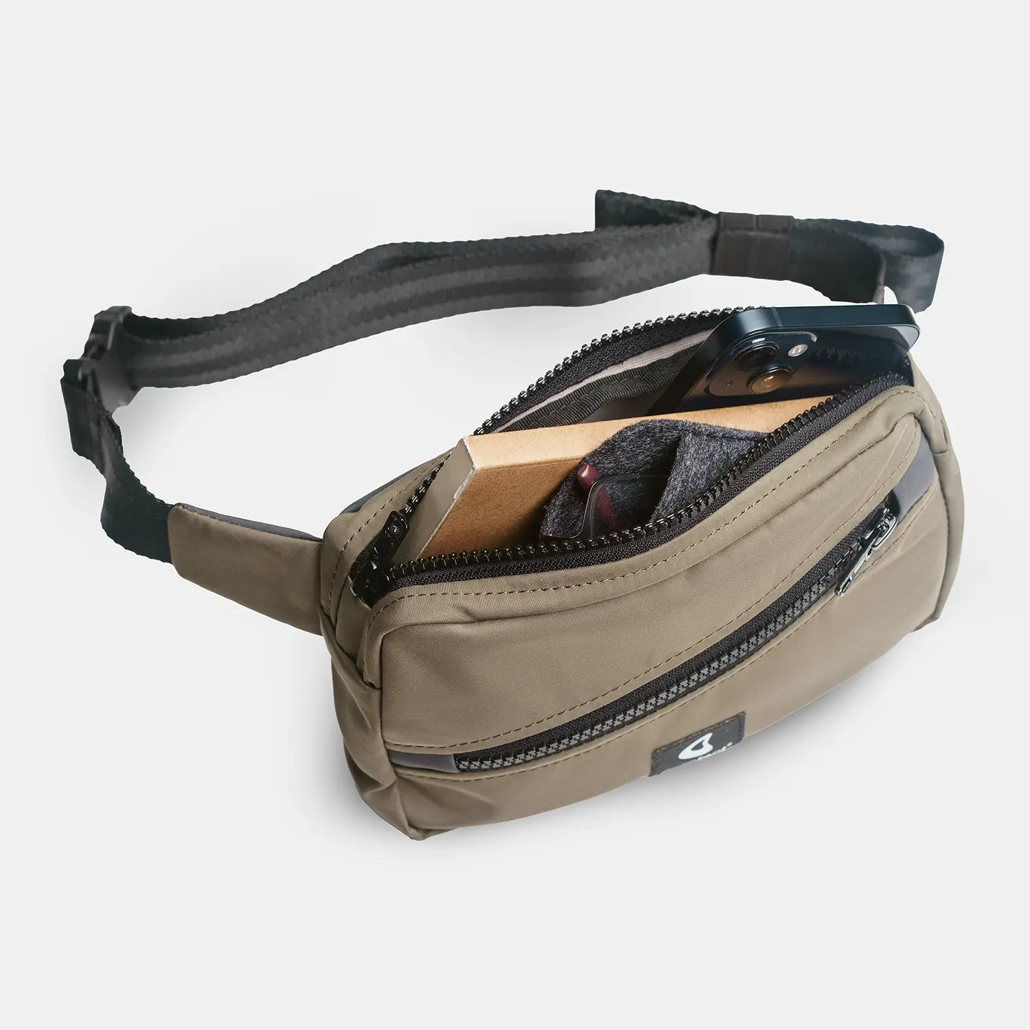 banane artefact upcyclee ouverte waders