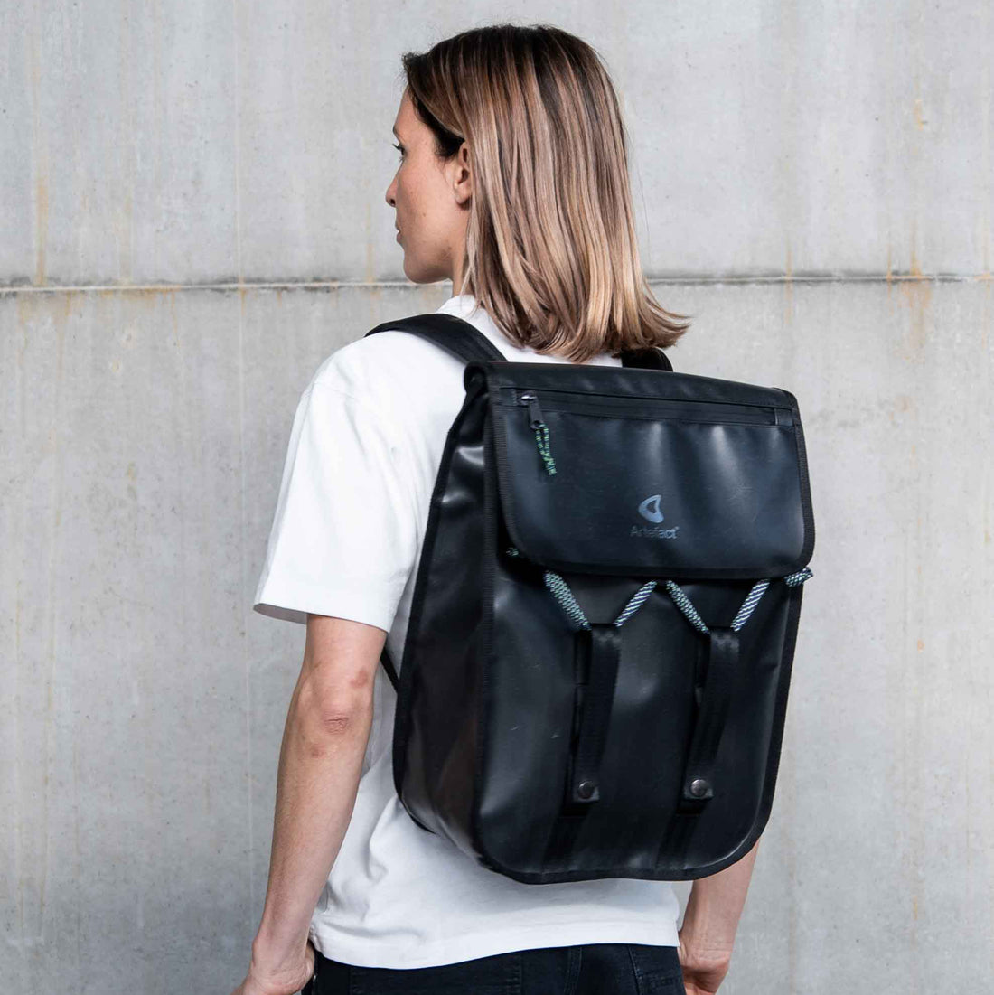 Sac à dos Gravelot 18L Artefact Noir
